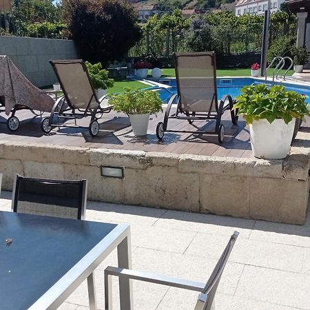 Villa Hórreos y Piscina en Combarro Exterior foto